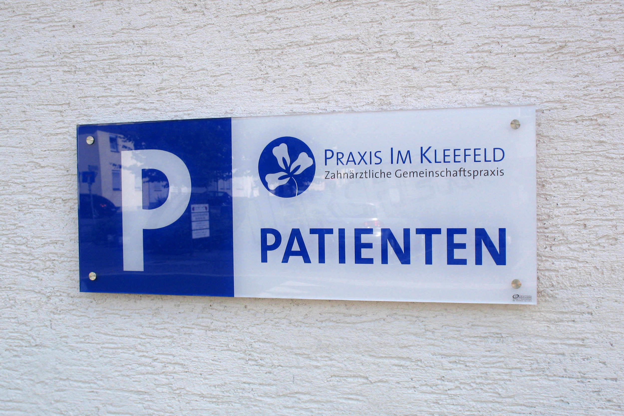 praxisschild-patientenparkplatz