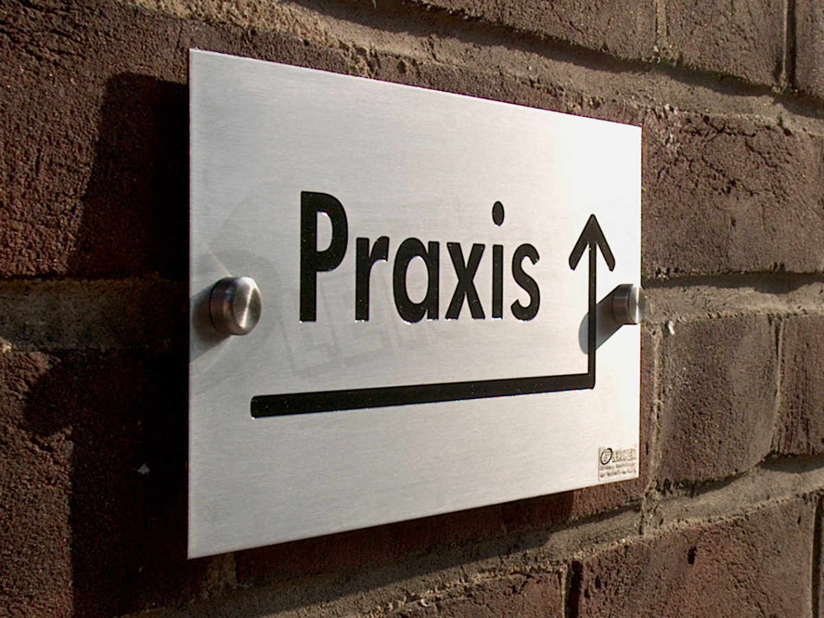 praxisschild-va-graviert