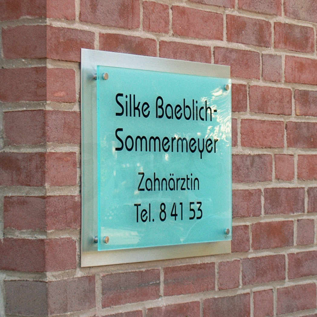 zahnarztschild-auf-basisplatte