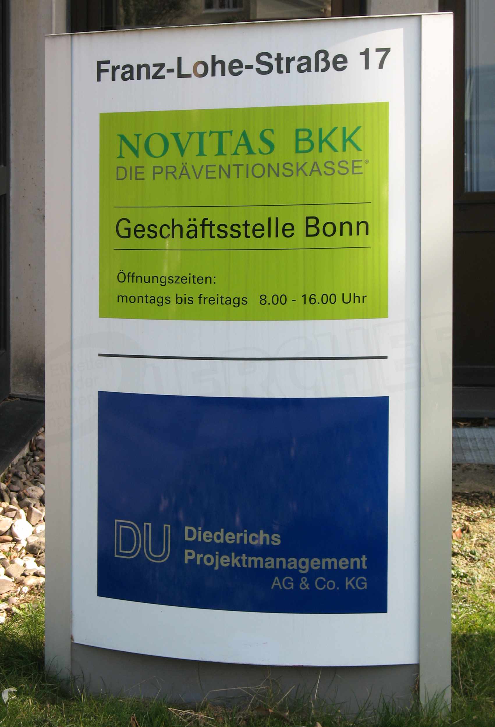 standschild-orlando_novitas